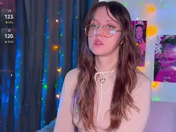 Stripchat Free Porn Cam of ViolettMo0n