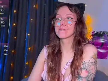 Stripchat Free Porn Cam of ViolettMo0n