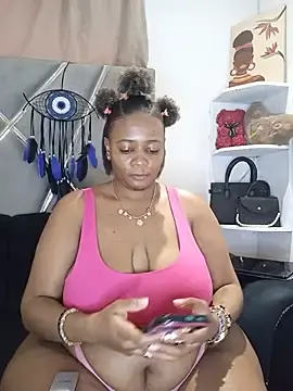 Stripchat Free Porn Cam of CocoBootyyy