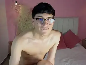 Stripchat Sex Cam of ryan_valentino