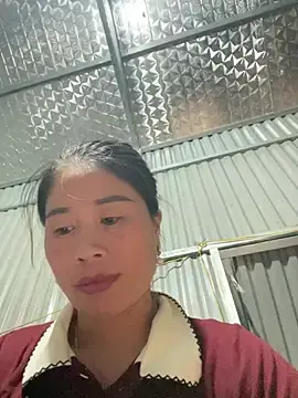 Stripchat Live Porn of tinacum012