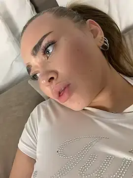 Stripchat Adult Webcam of MonicaWestt