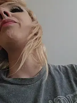 Stripchat Free Live Porn of AmethystFoxx