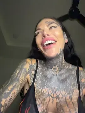 Stripchat Live Sex of darkinkedbabe