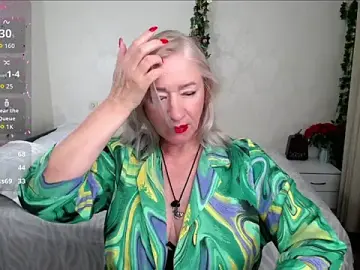 Stripchat Live Sex Cam of hunters_woman
