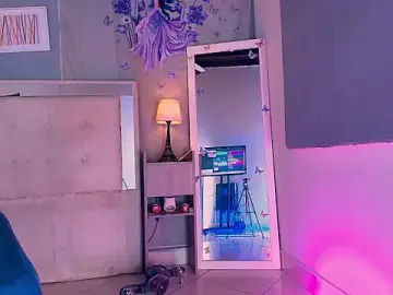 Stripchat Live Porn of Emily_Castillo_1