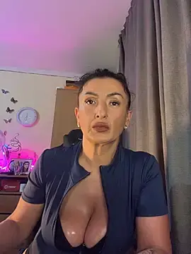 Stripchat Sex Cam of Hotangel75