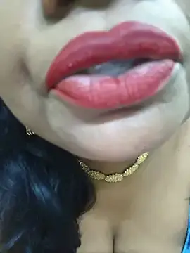Stripchat Sex Cam of YR-SHIVANI