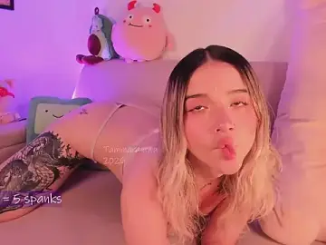 Stripchat Live Sex Cam of _Tammara_