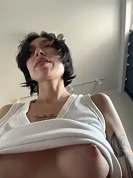 Stripchat Live Sex Cam of kikidoll
