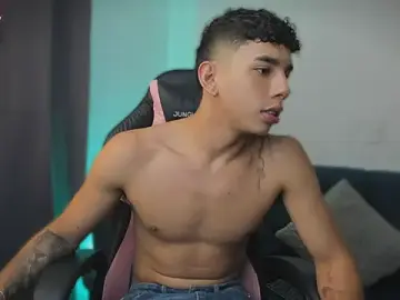 Stripchat Live Sex of andy_cute22