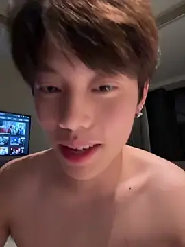 Stripchat Nude Webcam of Ethan_64724