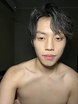 Stripchat Live Porn of Ethan_64724