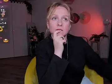 Stripchat Live Sex Cam of Lazy_Lady