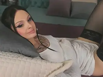 Stripchat Live Porn of Naughty_Cherry