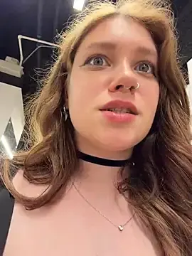Stripchat Watch Live Sex Cams of lucy-joy