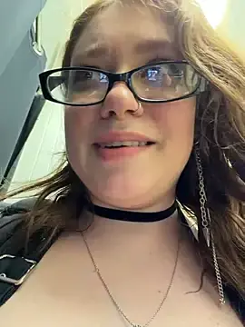 Stripchat Free Porn Cam of lucy-joy