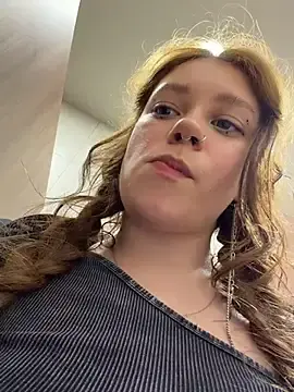 Stripchat Adult Webcam of lucy-joy