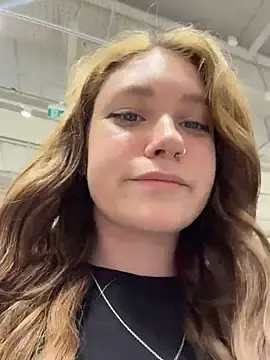 Stripchat Free Live Porn of lucy-joy