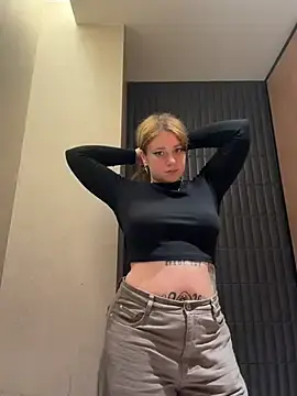 Stripchat Sex Chat of lucy-joy