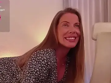 Stripchat Sex Cam of Nova-Lee