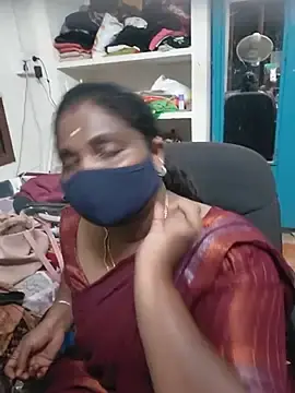 Stripchat Adult Webcam of Tamil_Kavitha10