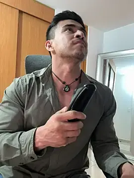 Stripchat Live Sex of Chris_Clarck