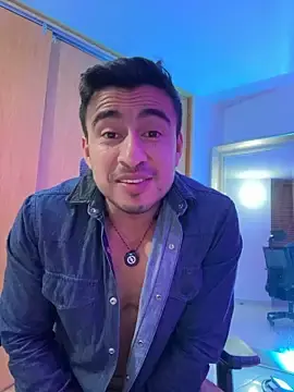 Stripchat Free Porn Cam of Chris_Clarck