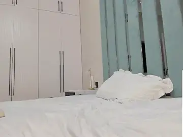 Stripchat Live Sex Cam of VivianMiller_