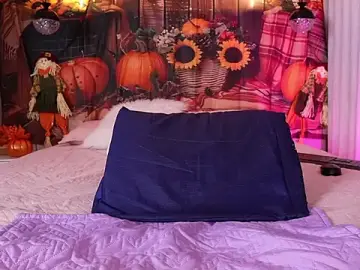 Stripchat Sex Cam of emyli_sw_