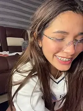 Stripchat Best live sex cam show of crystal_bunny7