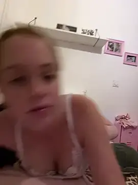 Stripchat Best live sex cam show of lilysmn