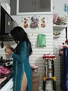 Stripchat Free Porn Cam of Kaur_Simran_01