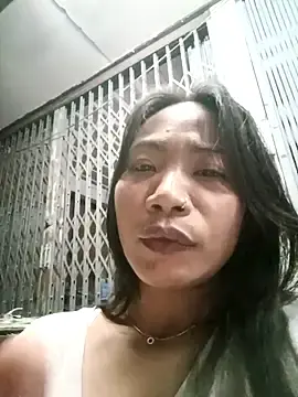 Stripchat Sex Cam of KinkyKit_May