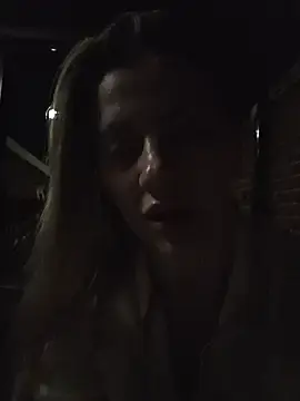 Stripchat Free Porn Cam of QuenMonicaUK