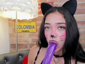 Stripchat Free Porn Cam of foxy_hannah