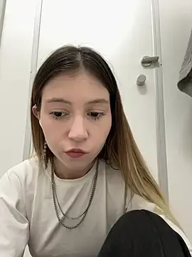 Stripchat Live Sex Cam of nancy_chancy