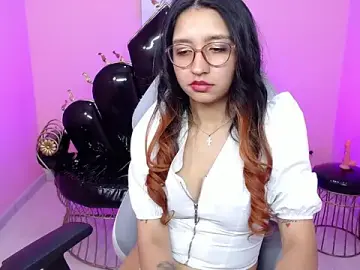 Stripchat Live Sex Cam of Nahomi_xxx