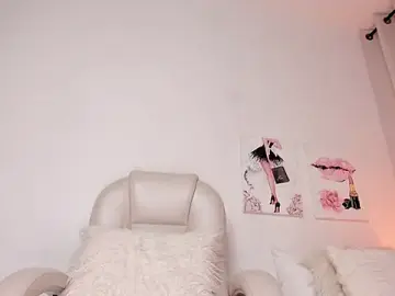 Stripchat Nude Webcam of ReynaLuxe