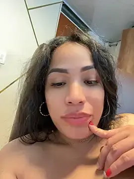 Stripchat Free Porn Cam of SQUIRTINGQUEEN11