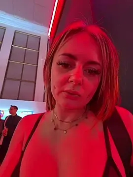 Stripchat Adult Webcam of ObviouslyPeachy