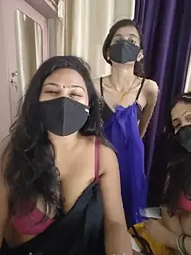 Stripchat Live Sex Cam of cutee__crazy