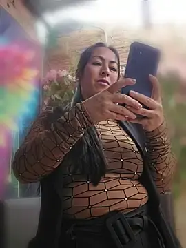Stripchat Free Porn Cam of JustSamantha_