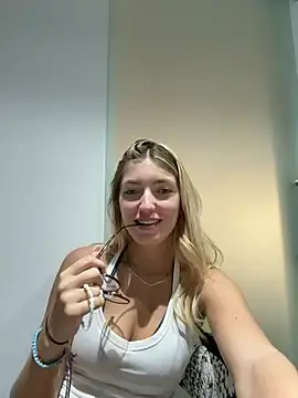 Stripchat Free Porn Cam of camille_2007