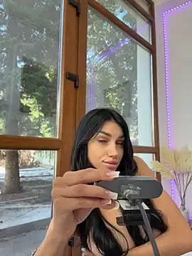 Stripchat Free Live Porn of ilariea_girl