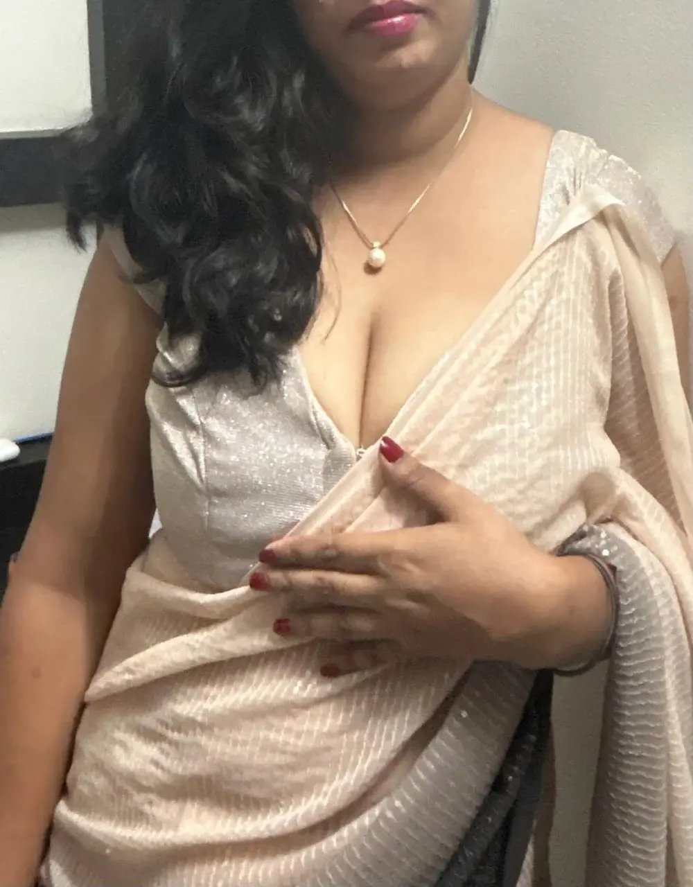 Kannada-Anu-Anu2002