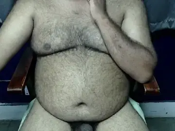 Stripchat Free Porn Cam of hairysubcub_70