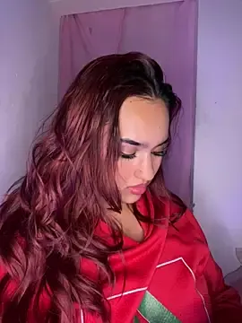 Stripchat Sex Cam of naomirouse_