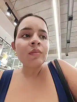 Stripchat Free Porn Cam of Julieth_hot-69
