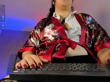 Stripchat Live Sex Cam of lilith_velvet_